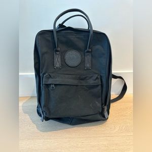 Fjällräven KÅNKEN LAPTOP 13" - Barely used in black